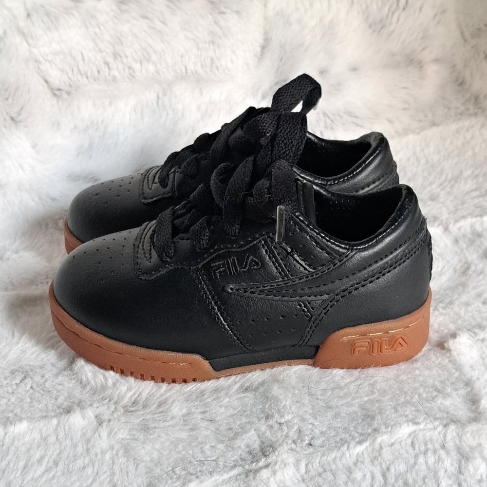 Fila black toddlers baby athletic tennis shoes. Size 7.